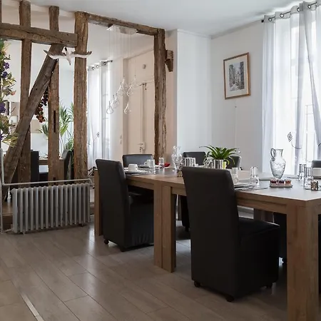 Bed and Breakfast La Demeure D'eirene Τρουά