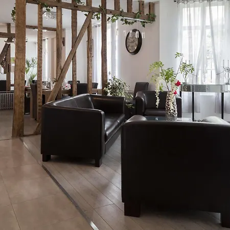 La Demeure D'eirene Bed & Breakfast 2*