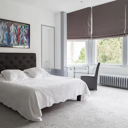 La Demeure D'eirene Bed and Breakfast 2*