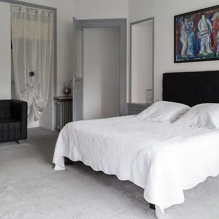 La Demeure D'eirene Bed and Breakfast Τρουά